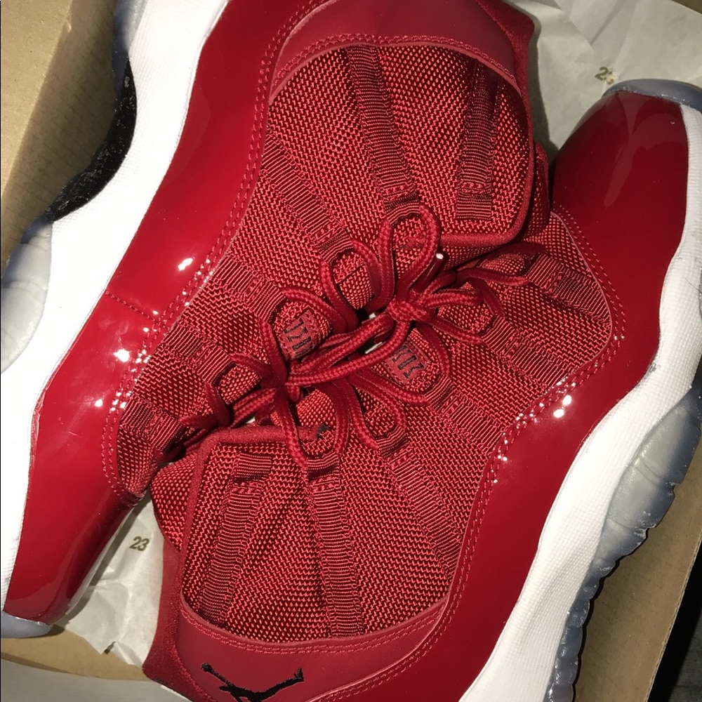 all red jordan 11’s size 5.5 boys